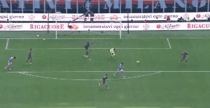 1683379937904085671.gif acm laz 4.gif