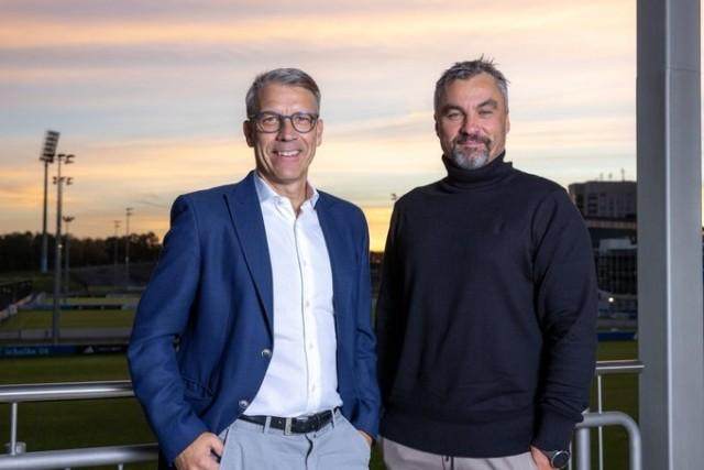 1666891894569099630.jpg laisi.jpg