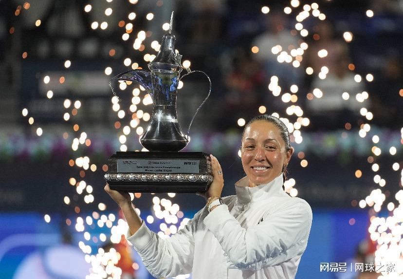 佩古拉迪拜夺冠再传当官喜讯，袁悦送双蛋被调侃想提前庆元宵