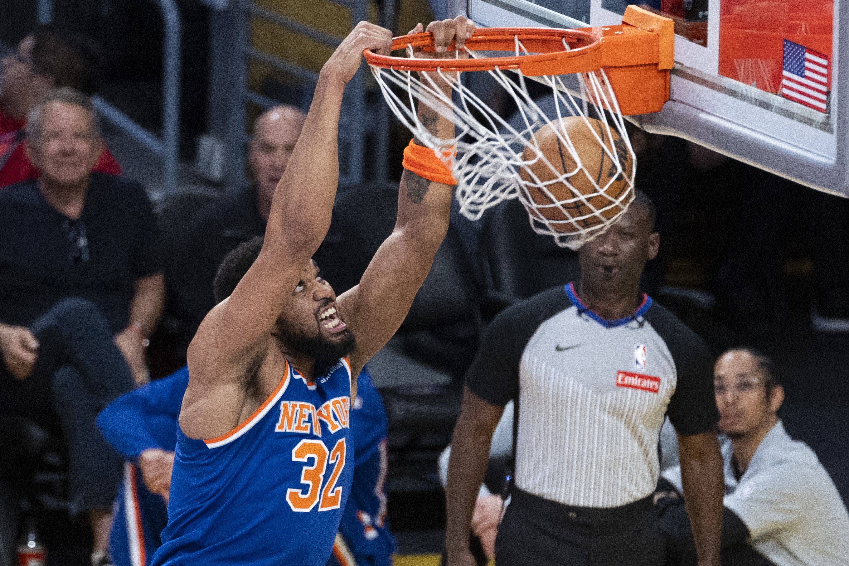 开云服务-解说：勇士打得不错了&amp;年轻人要抓紧机会成长 唐斯没得到战术倾斜